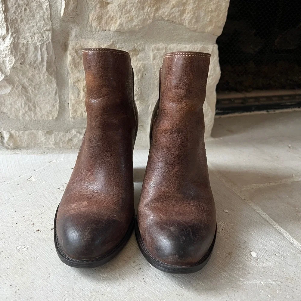 Sofft Wera Brown Leather Distressed Ankle Booties‎ Boots Size 7.5